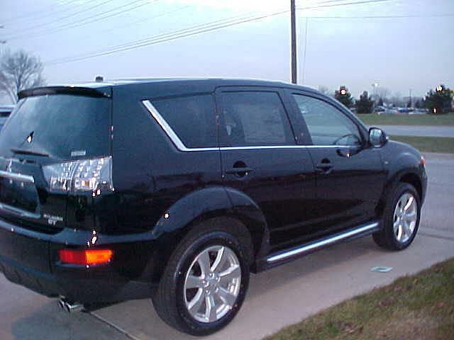 2011 Mitsubishi Outlander Clinton Twp MI 48038 Photo #0079798A