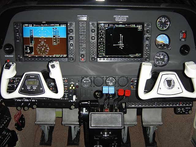 2004 BARON 58 Sarasota FL 34243 Photo #0079940A