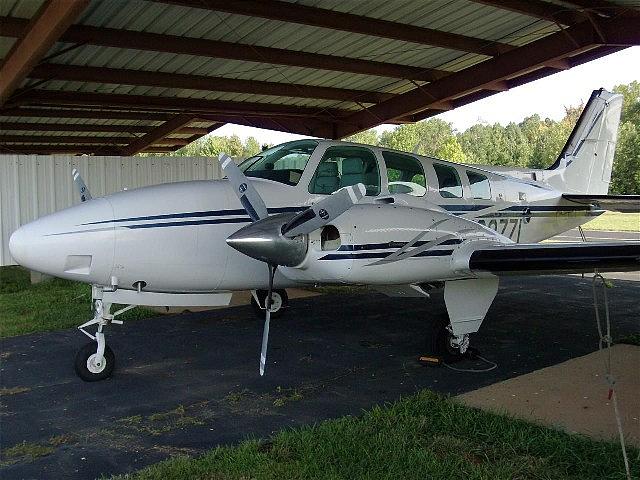 1987 BARON 58 Sarasota FL 34243 Photo #0079964C