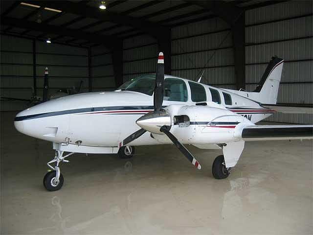 1984 BARON 58 Ft Worth TX 76106 Photo #0080157B