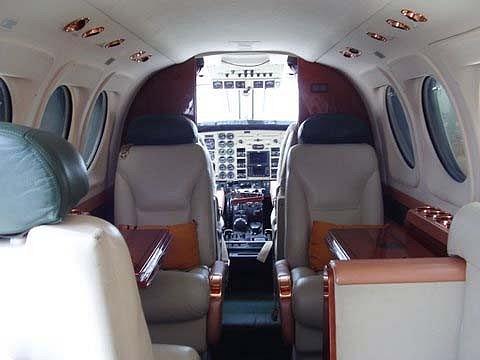 1999 KING AIR C90B Cuyahoga County Airport Richmond Heights OH 44143 Photo #0080522A