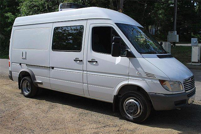 2004 FREIGHTLINER SPRINTER C3500SHC Branford Connecticut Photo #0080632A