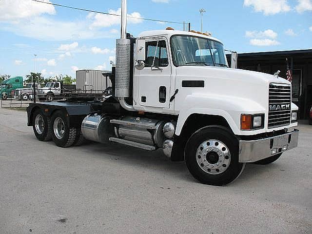 2004 MACK CH613 Houston Texas Photo #0080833A