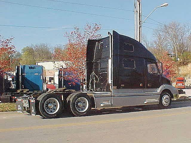 1999 VOLVO VNL64T770 Kansas City Missouri Photo #0080847A