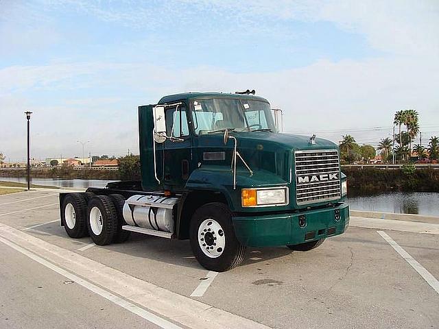 2000 MACK CH613 Miami Florida Photo #0080952A