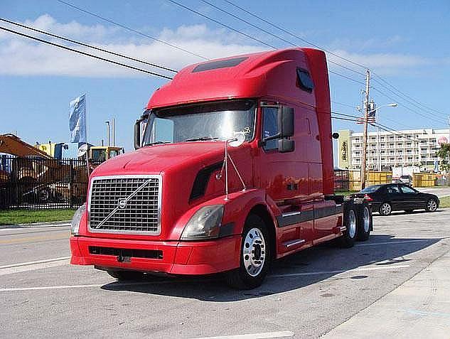 2004 VOLVO VNL64T670 Miami Florida Photo #0080980A