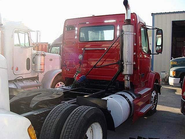 2000 VOLVO VNM42T200 Miami Florida Photo #0081021A