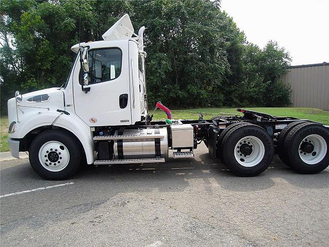 2011 FREIGHTLINER BUSINESS CLASS M2 112 Chester Virginia Photo #0081092A