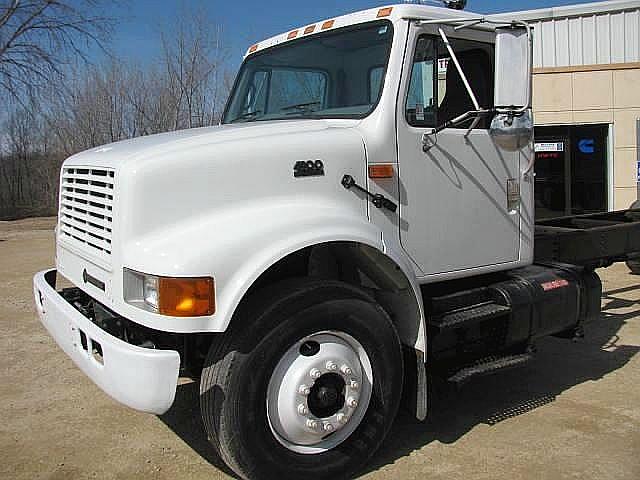 2001 INTERNATIONAL 4900 Marengo Illinois Photo #0081109A