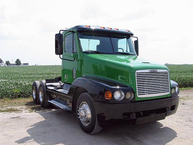 2004 FREIGHTLINER CST12064ST-CENTURY 120 Forrest Illinois Photo #0081134E