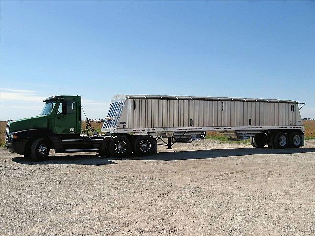 2004 FREIGHTLINER CST12064ST-CENTURY 120 Forrest Illinois Photo #0081134E