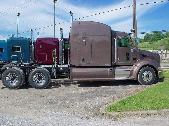 2011 PETERBILT 386 New Philadelphia Ohio Photo #0081186A