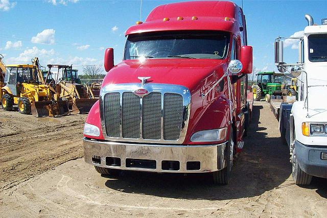 2004 PETERBILT 387 Lapeer Michigan Photo #0081205A