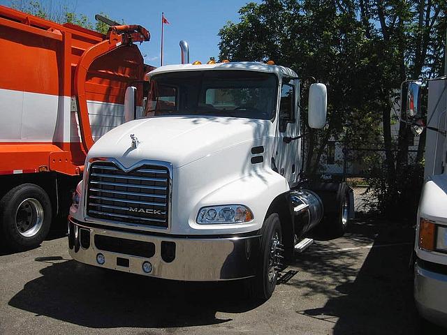 2011 MACK PINNACLE CXU602 West Sacramento California Photo #0081386A