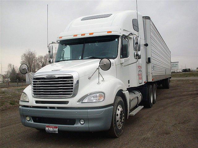 2004 FREIGHTLINER CL12064ST-COLUMBIA 120 Heyburn Idaho Photo #0081413A