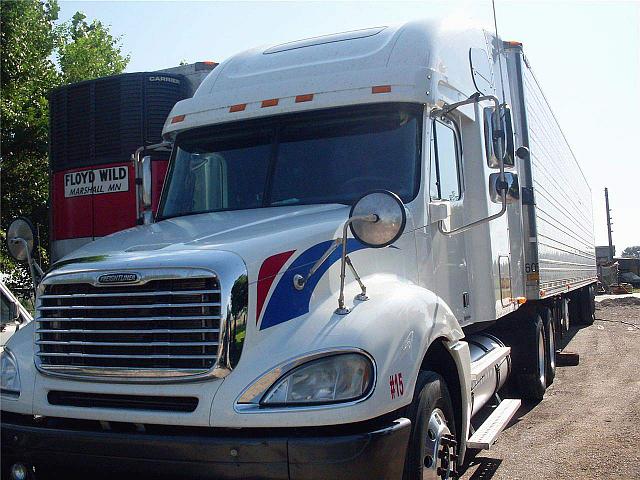 2004 FREIGHTLINER CL12064ST-COLUMBIA 120 Heyburn Idaho Photo #0081413A