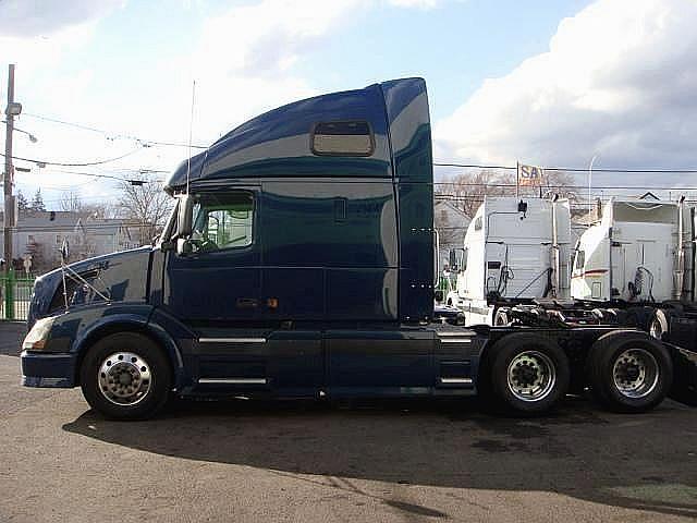 2005 VOLVO VNL64T670 Elizabeth New Jersey Photo #0081443A