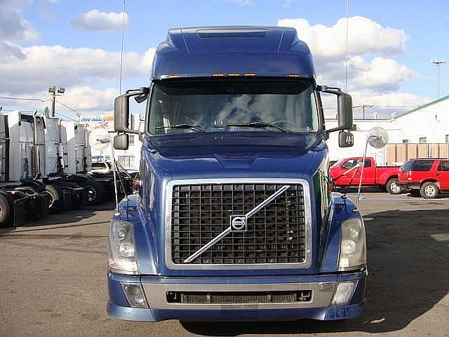 2005 VOLVO VNL64T670 Elizabeth New Jersey Photo #0081443A