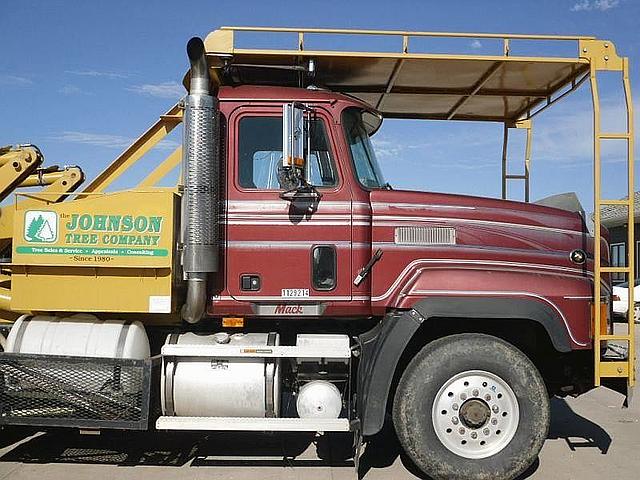 1997 MACK CL713 Williamsburg Virginia Photo #0081447A