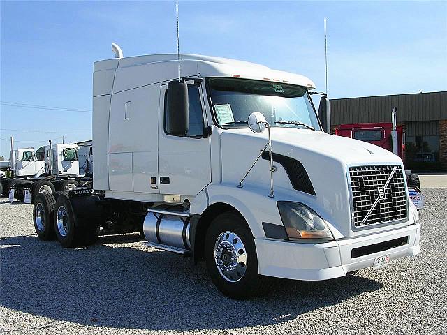 2004 VOLVO VNL64T630 Kahoka Missouri Photo #0081457A