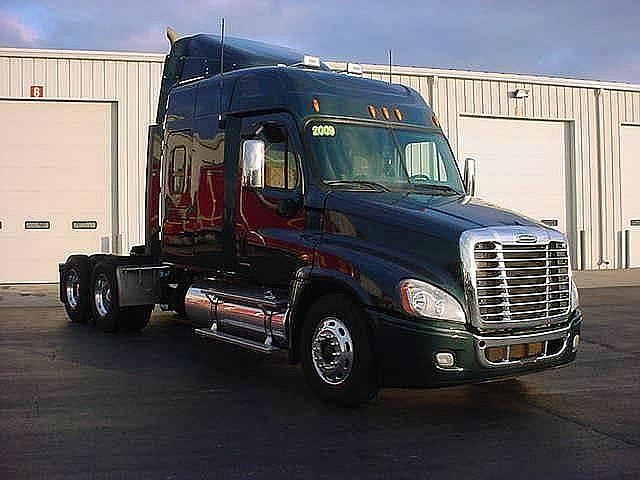 2009 FREIGHTLINER CA12564SLP - CASCADIA Evansville Indiana Photo #0081499A