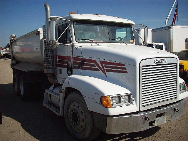 2000 FREIGHTLINER FLD12064S Stockton California Photo #0081507A