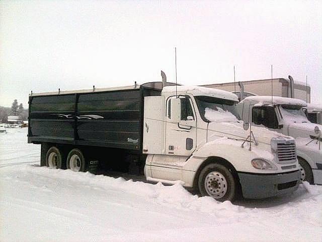 2005 FREIGHTLINER CL12064ST-COLUMBIA 120 Wadena Photo #0081508B