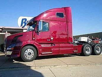 2011 VOLVO VNL64T670 DALLAS Texas Photo #0081524C