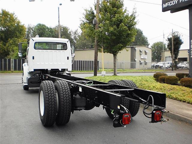 2011 FREIGHTLINER BUSINESS CLASS M2 106 Portland Oregon Photo #0081531A