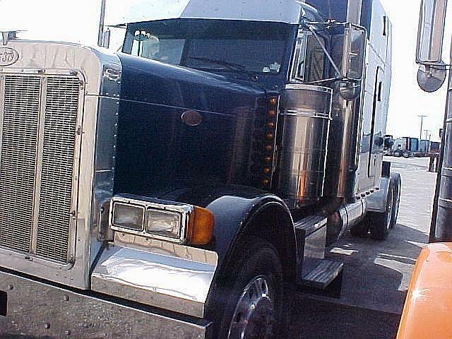 2000 PETERBILT 379EXHD Fremont Indiana Photo #0081560F