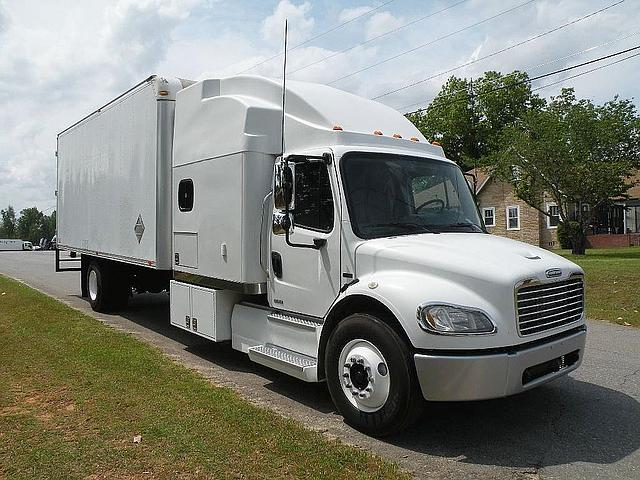 2006 FREIGHTLINER BUSINESS CLASS M2 106 Macon Georgia Photo #0081563A