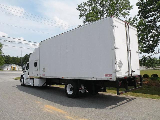 2006 FREIGHTLINER BUSINESS CLASS M2 106 Macon Georgia Photo #0081563A