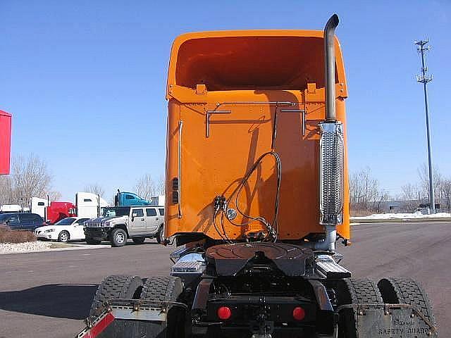 2007 FREIGHTLINER CL12064ST-COLUMBIA 120 Grand Rapids Michigan Photo #0081584A