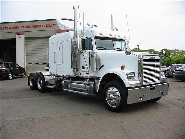 2001 FREIGHTLINER FLD12064T-CLASSIC Branford Connecticut Photo #0081630A