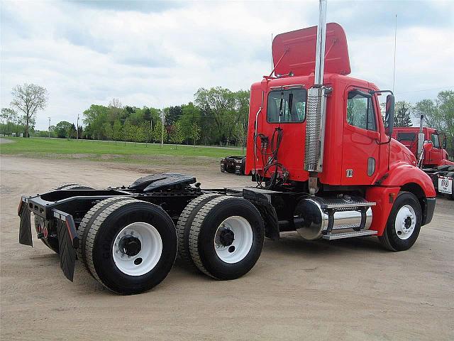 2005 FREIGHTLINER CL12064ST-COLUMBIA 120 St Cloud Minnesota Photo #0081677A