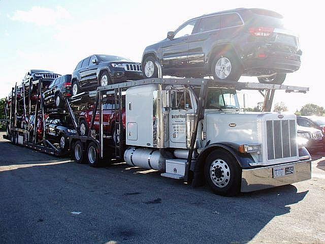 2003 PETERBILT 379 detroit Michigan Photo #0081727C