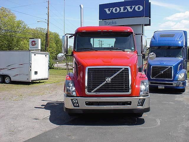 2012 VOLVO VNL64T300 Wilkes Barre Pennsylvania Photo #0081738A