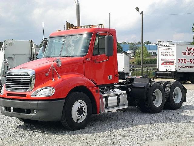 2004 FREIGHTLINER CL12064ST-COLUMBIA 120 Atlanta Georgia Photo #0081815A