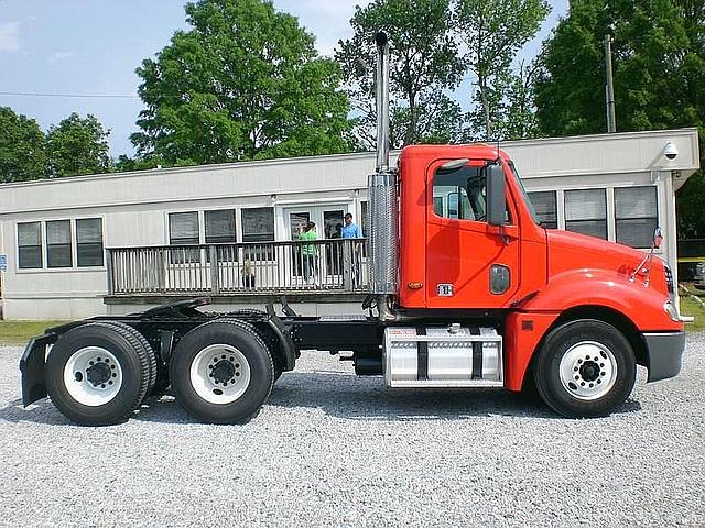 2004 FREIGHTLINER CL12064ST-COLUMBIA 120 Atlanta Georgia Photo #0081815A