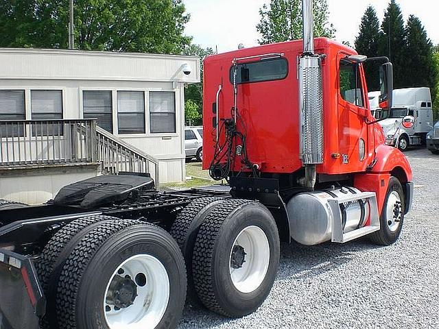 2004 FREIGHTLINER CL12064ST-COLUMBIA 120 Atlanta Georgia Photo #0081815A