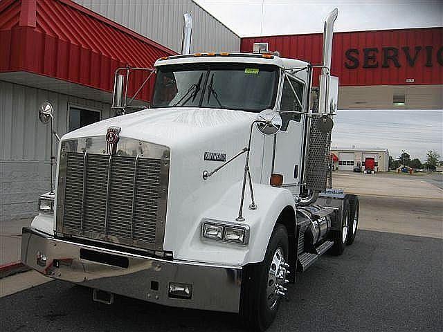 2007 KENWORTH T800 Durham North Carolina Photo #0081844A