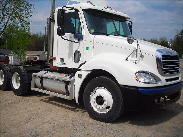 2003 FREIGHTLINER CL12064ST-COLUMBIA 120 Clarion Pennsylvania Photo #0081867H