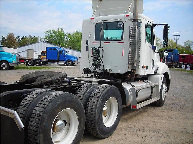 2003 FREIGHTLINER CL12064ST-COLUMBIA 120 Clarion Pennsylvania Photo #0081867H