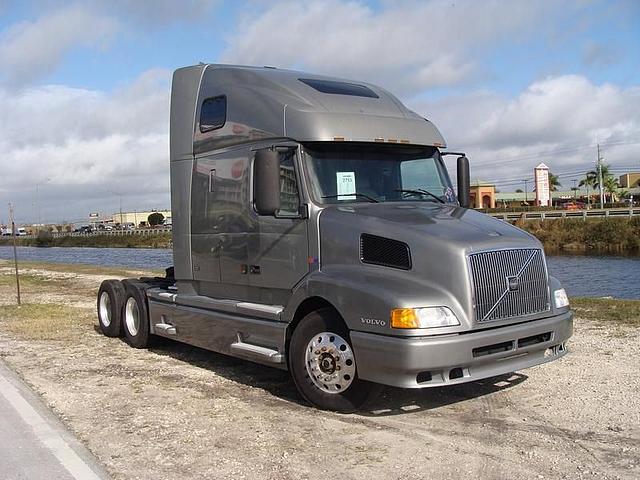 2000 VOLVO VNL64T660 Miami Florida Photo #0081932D