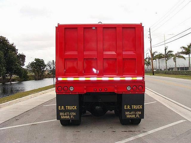 2001 VOLVO VNM64T200 Miami Florida Photo #0081933A