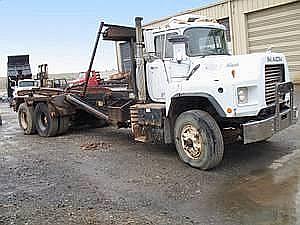 1994 MACK DM690S Broadview Heights Ohio Photo #0081942A