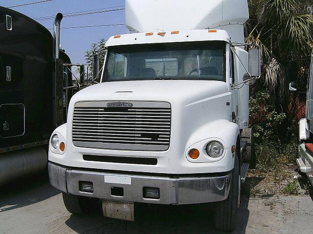 1996 FREIGHTLINER FL112 Tampa Florida Photo #0081955A