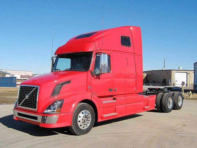 2009 VOLVO VNL64T670 Sioux City Iowa Photo #0081956A