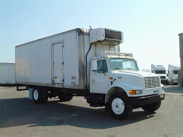 2001 INTERNATIONAL 4900 Chatham Photo #0081960C