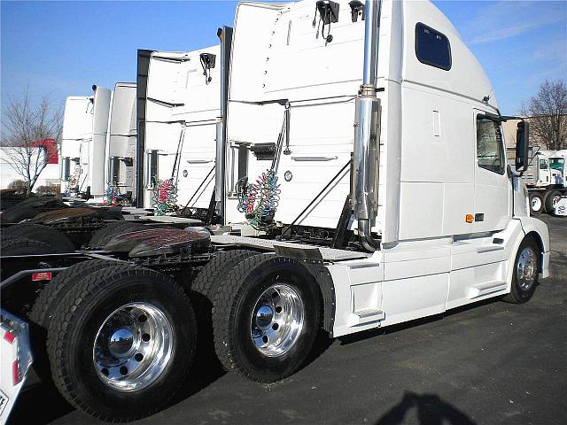 2007 VOLVO VNL64T670 Memphis Tennessee Photo #0082071C